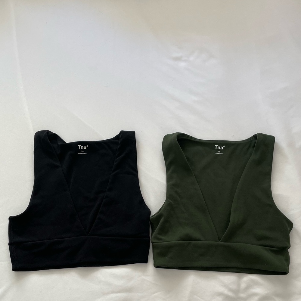 ARTIZIA TNA BUTTER EXTENDED BRA TOP | GREEN AND BLACK